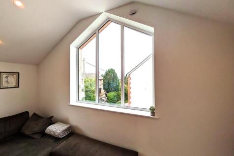PICTURE WINDOW