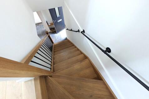 STAIRCASE DOWN