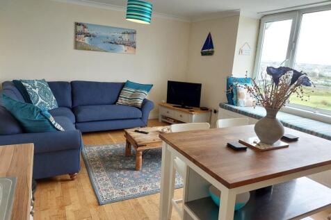 4 fistral lounge ...
