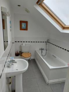 4 fistral bathroo...