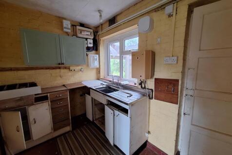 9 Church View kitchen.jpg