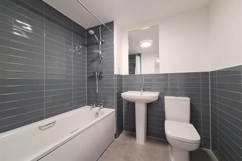FF Bathroom.jpg