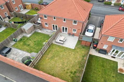 Good sized Garden and Patio