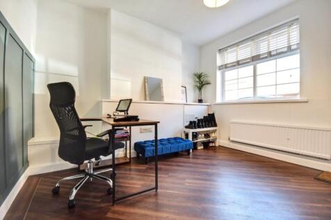 Front Room / Study / Dining Room