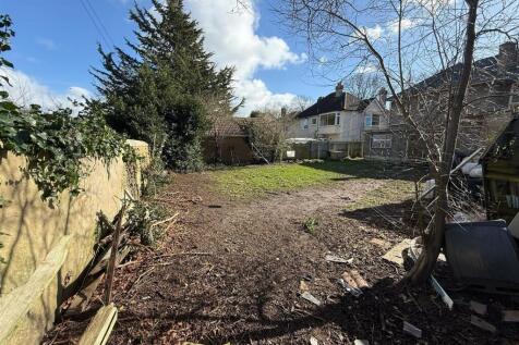 Wentworth Gdn1.jpg