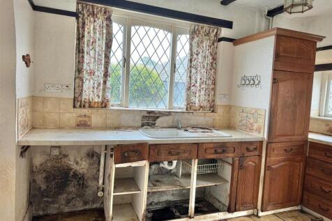 Kitchen 1.jpg