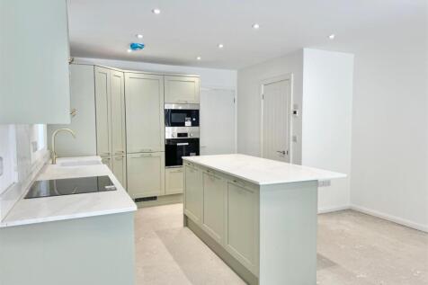 Kitchen .jpg