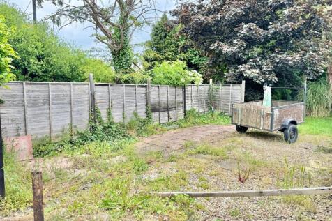 Additional Land In Front Of House.jpg