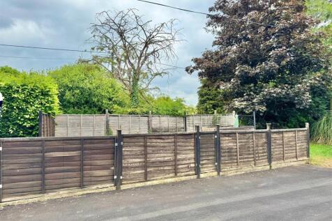 Additional Land In Front Of House.jpg