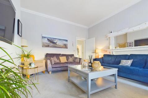 Living Room.jpg