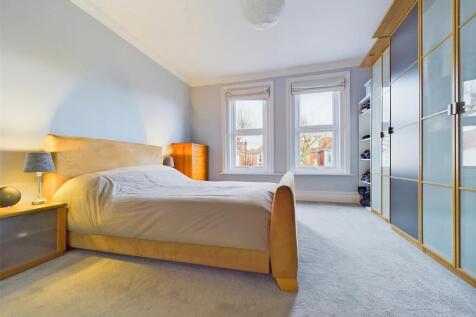 Guest Bedroom.jpg