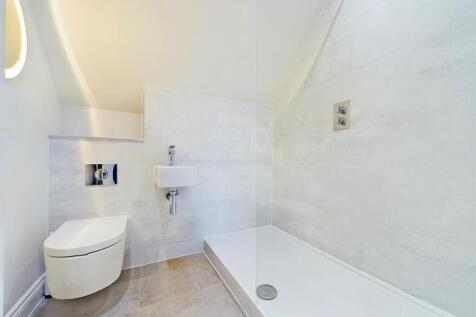 Shower Room.jpg
