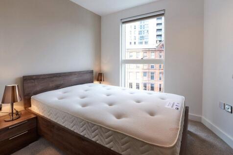 A612 BEDROOM 1
