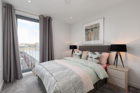 13 Double Bedroom
