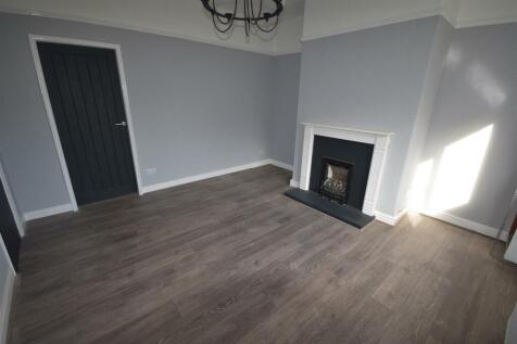 Shore Drive Living Room .JPG
