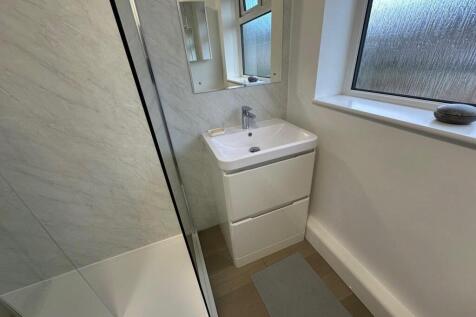 Priory Bath 2.jpg