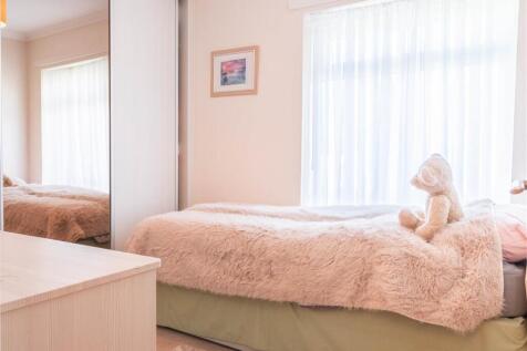 1 trent way bedroom 1 .jpg