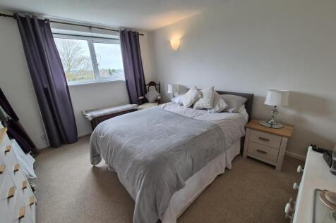 Bedroom 1.1.jpg