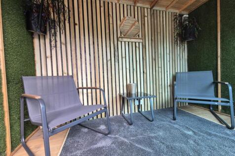 additional garden 1.jpg