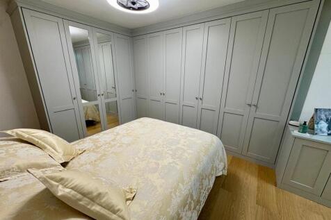 WhatsApp Image 2025-11-19 at 19.17.20 (8).jpeg