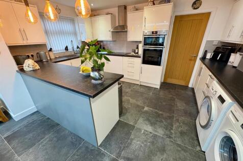 WhatsApp Image 2025-11-19 at 19.17.20 (27).jpeg