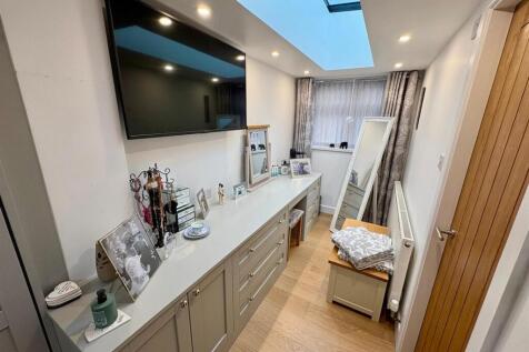 WhatsApp Image 2025-11-19 at 19.17.20 (13).jpeg