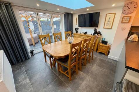 WhatsApp Image 2025-11-19 at 19.17.20 (24).jpeg