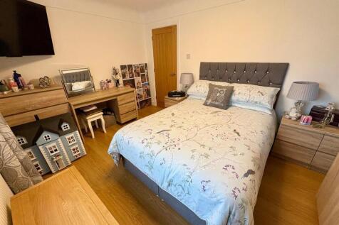 WhatsApp Image 2025-11-19 at 19.17.20 (4).jpeg