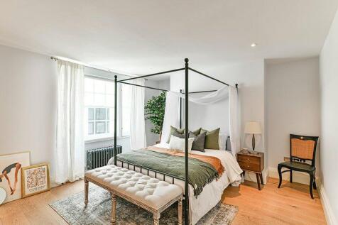 Bedroom 5 (En Suite)