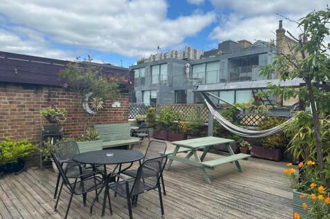 Roof Terrace 2.jpg