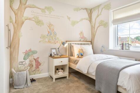 Single bedroom in the Radleigh 4 bedroom home