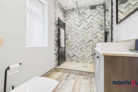 En Suite Shower Room