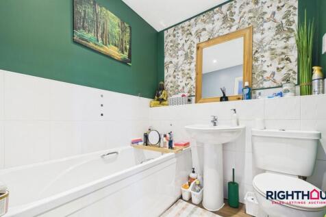 En Suite Bathroom
