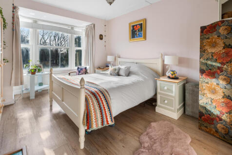 Bed 2 New (9)
