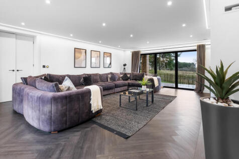 Living room (2)
