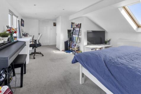 Bedroom (Loft)