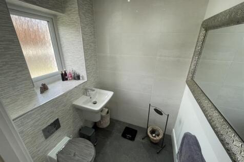 Cloakroom/wc