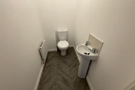 Cloakroom/wc