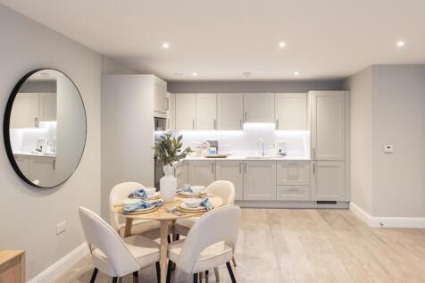 Kitchen/Dining Area