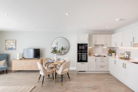 Kitchen / Dining