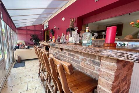 13 Full Conservatory.jpeg