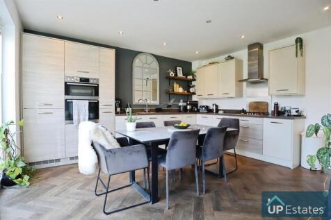KITCHEN/ DINER