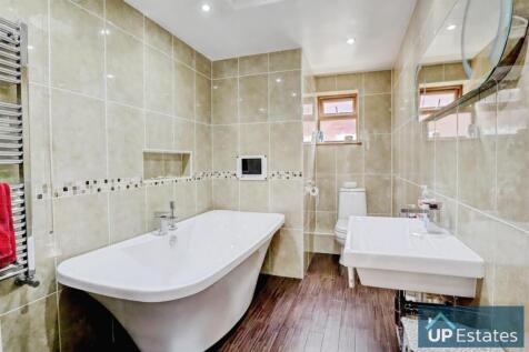 Bathroom2.jpg