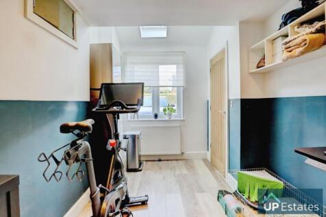 Ground Floor Bedroom/Reception Room