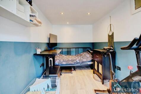 Ground Floor Bedroom/Reception Room