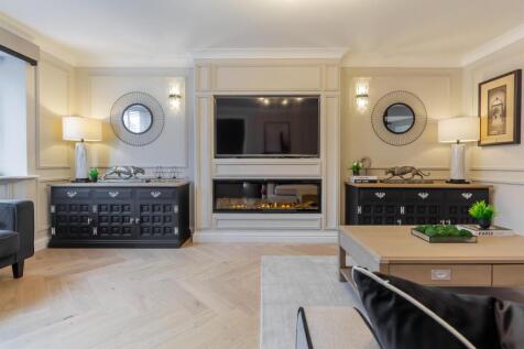 Formal Lounge