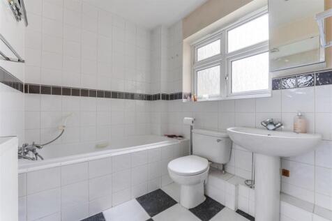 3 Pasters Court-14.jpg