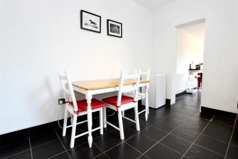 4. Dinning Area.jpg