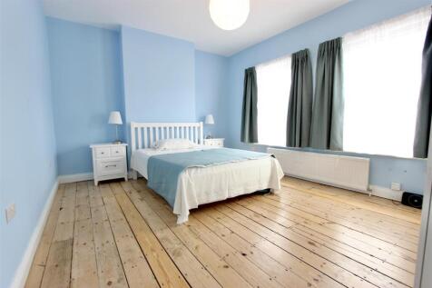 15. Bedroom 2.jpg