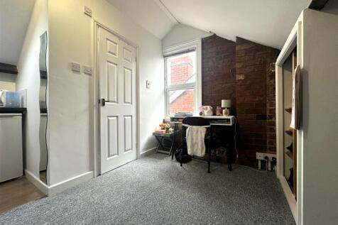 Bedroom 5 III.jpg